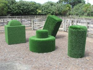 AITW_Elaine_Conway_Artificial_Grass_sculptures