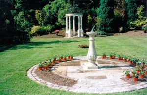 18-garden-feature-statue-cobble-edging-granite-setts-cobbles-paving-patio-grass-manicured-lawn-turf-landscapers-planting-flower-beds-trees-landscaping-company-landscape-gardener-kent